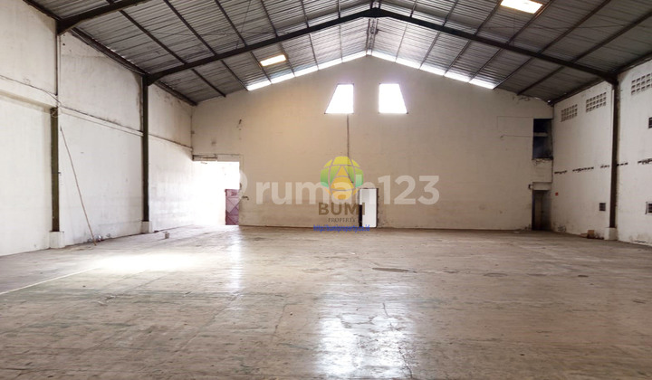 Ready-to-Use Warehouse in a Strategic Location in Grogol Solo