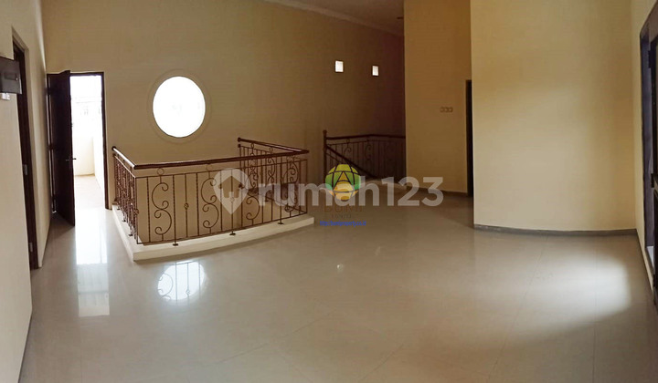 2-story house in a residential complex in Colomadu 2