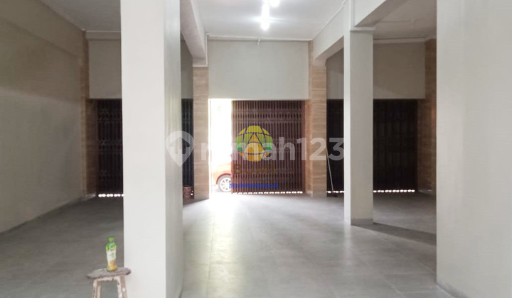 Ruko baru 3 lantai lokasi strategis dekat Kraton Mangkunegaran solo 2