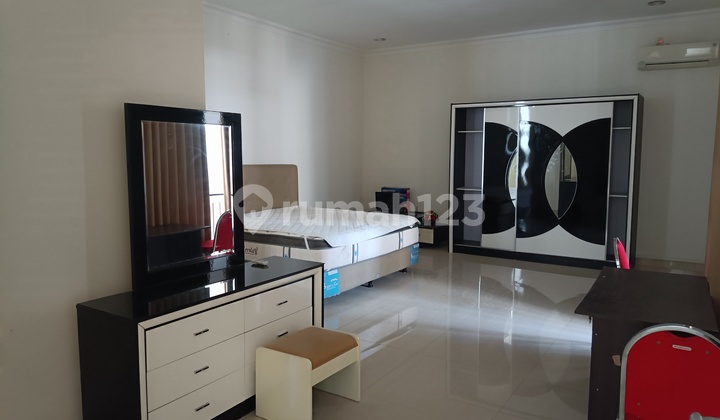 Rumah Sewa Pakuwon City 2 Lantai Siap Huni Tinggal Masuk 6