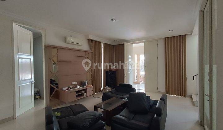 Rumah Sewa Pakuwon City 2 Lantai Siap Huni Tinggal Masuk 9