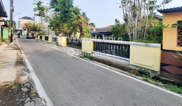 Rumah Bagus di Laweyan, Solo 1