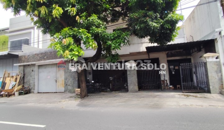 Rumah Mewah Siap Huni Tengah Kota Solo 1