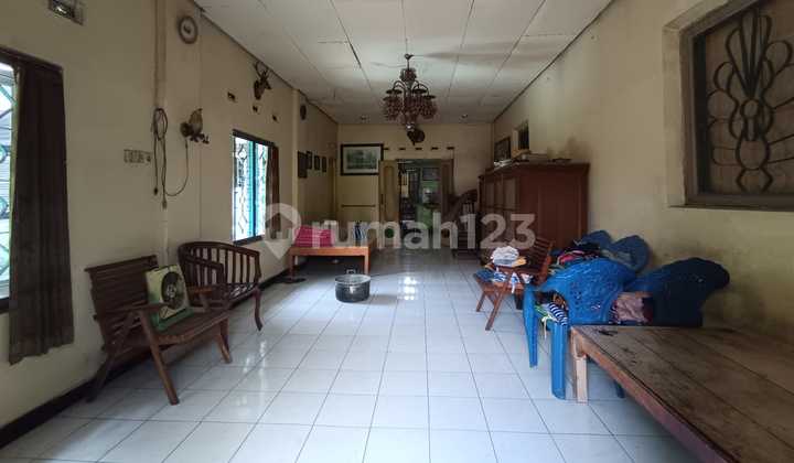 Rumah Lama Terawat Strategis Laweyan Solo 2