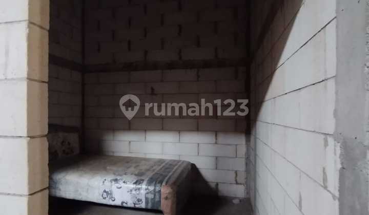 Rumah Setengah Jadi Strategis Baki 2