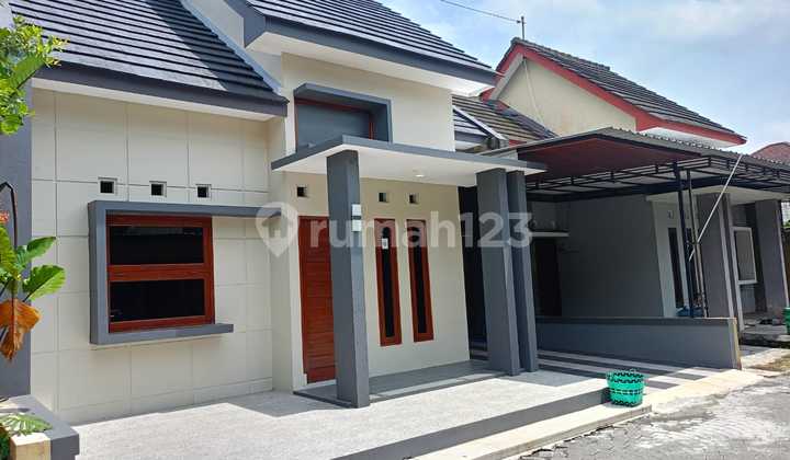 Ready-to-Occupy Cluster House in Gentan 2