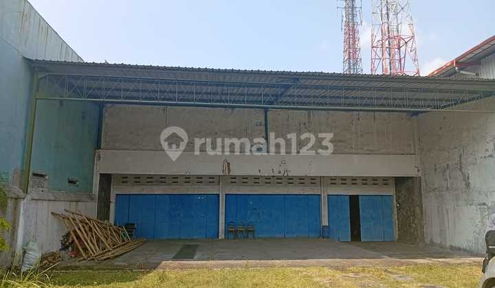 Rumah + Ruang Usaha Strategis Palur