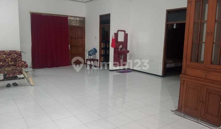 Strategic Ready-to-Live House in the Center of Solo City 2