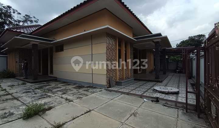 Luxury Ready-to-Use Terrace House Boyolali 2