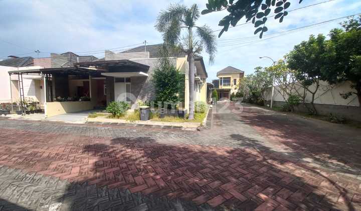 Minimalist Ready-to-Occupy Cluster House in Colomadu 2