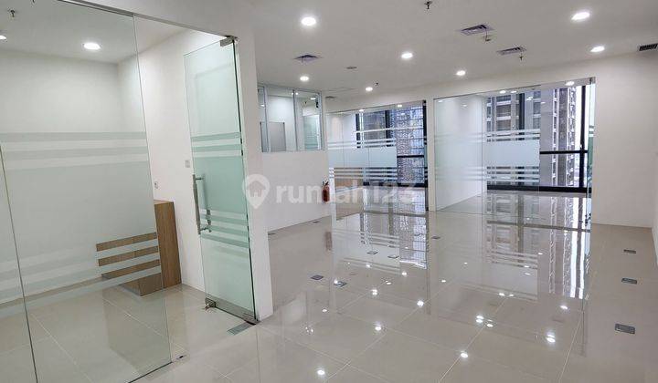 Disewakan Office District 8 luas 143m Semi Furnished 2