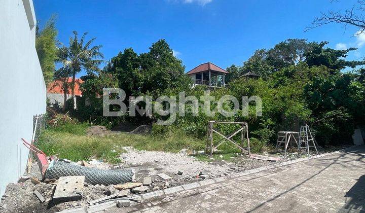 LAHAN KAVLING LANGKA DI KAWASAN KOMERSIIL KEROBOKAN, BALI 1