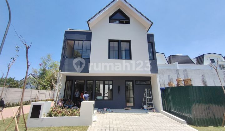 RUMAH 2LT DI THE WHITE HOUSE EXTENSION DIAN ISTANA, SURABAYA 2