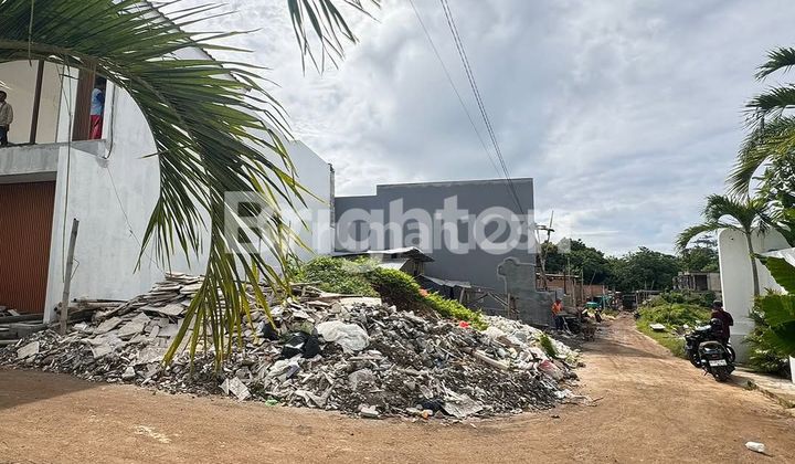 LAHAN KECIL DI KAWASAN VILLA BINGIN, ULUWATU - BALI