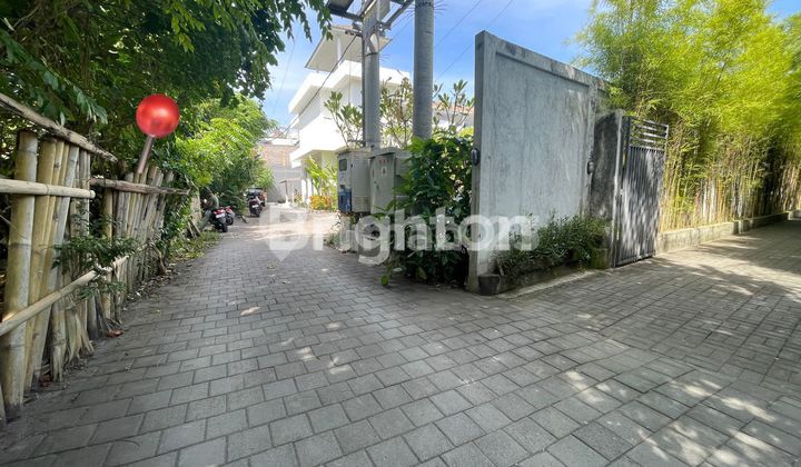 TANAH UKURAN KECIL LANGKA DI PANTAI MERTASARI, SANUR -BALI
