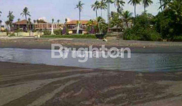 LAHAN PINGGIR SUNGAI DEPAN PANTAI KETEWEL, GIANYAR - BALI