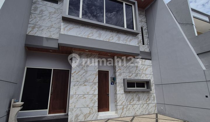 RUMAH BARU 2LT SIAP HUNI DI DARMO PERMAI UTARA, SURABAYA BARAT RUMAH BARU 2LT SIAP HUNI DI DARMO PERMAI UTARA, SURABAYA BARAT