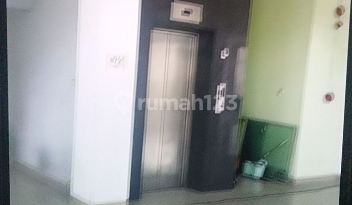 For Quick Sale: Former Office Building on Jl Tambak, Central Jakarta For Quick Sale: Former Office Building on Jl Tambak, Central Jakarta