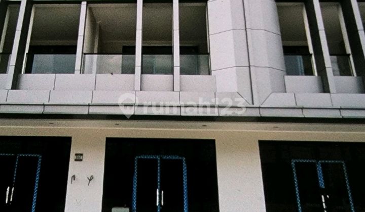 Ruko.baru Ebony Riverwalk Island Pik.jalarta Ruko.baru Ebony Riverwalk Island Pik.jalarta