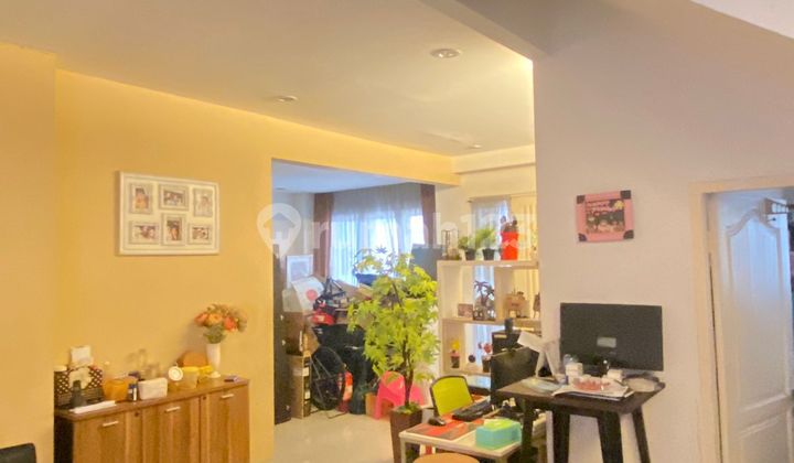 Rumah 2 lantai di Janur elok 5 jakarta utara