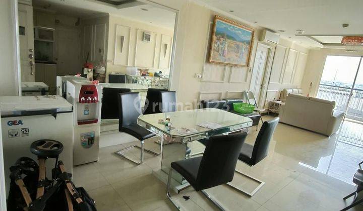 Jual cepat apartemen frenchwalk tower Lourdes  MOI Jakarta 1