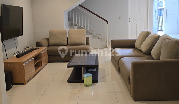 Rumah Dekat Santika.dan.sekolah Penabur Taiwan Kelapa Gading.jakarta Utara