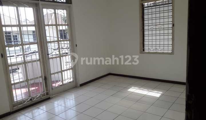 Rumah 2.lantai Dekat Sekolah Penabur ******** Kelapa Gading.jakarta Utara