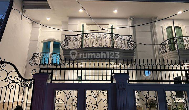 Disewakan Rumah Mewah Desain Interior Luas 300m2 Muarakarang Blok N 8 Jakarta Utara 2