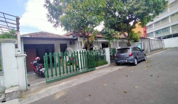RUMAH LAMA NYAMAN TENANG AMAN DI GREMET MANAHAN 4