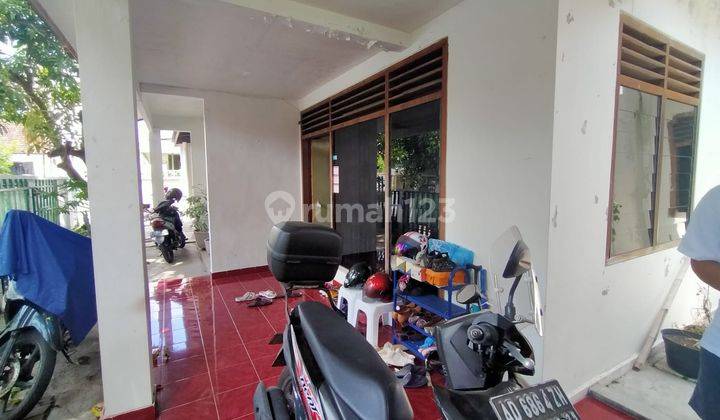 RUMAH LAMA NYAMAN TENANG AMAN DI GREMET MANAHAN 5