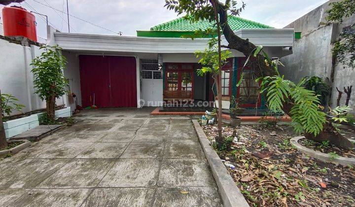 RUMAH BESAR HALAMAN BESAR DI TENGAH KOTA SOLO1,5 LANTAI  2