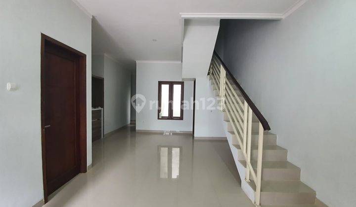 RUMAH MEWAH 2 LANTAI DI MINI CLUSTER DI TENGAH KOTA SOLO 7