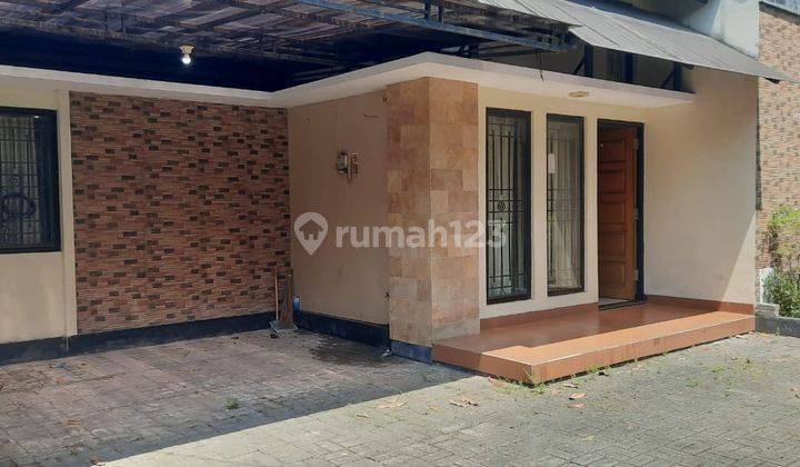 RUMAH BAGUS 2 LANTAI DI DALAM KOTA SOLO 2