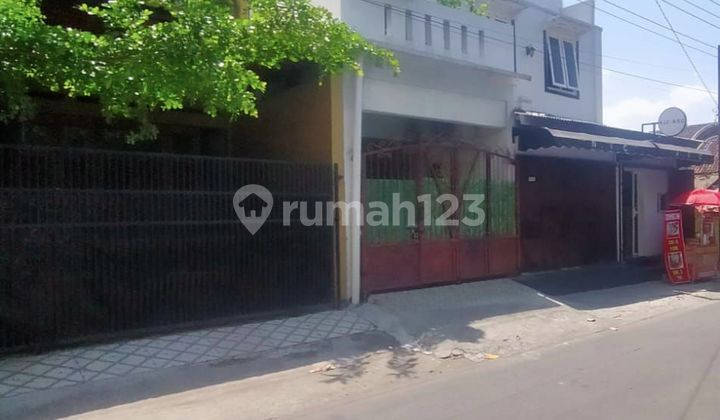 Rumah mewah dekat UMS solo