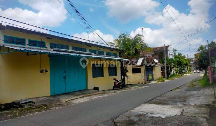 Gudang/tempat usaha akses truk di mojosongo di Mojosongo, kec Jebres, Solo 1