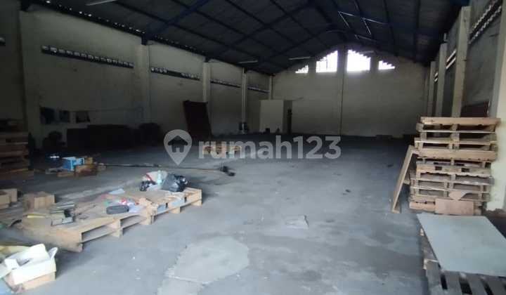Gudang Strategis Di Jalan Besar Di Kec.banjarsari Dalam Kota Solo 2