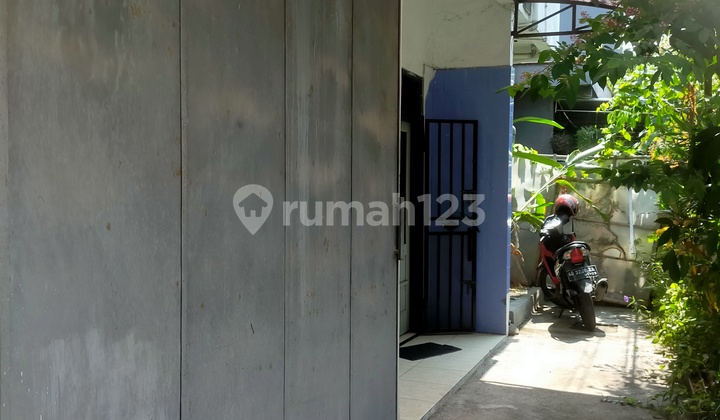 Rumah Kecil 2 Lantai Lokasi Strategis Di Manahan, Kec. Banjarsari, Solo 2