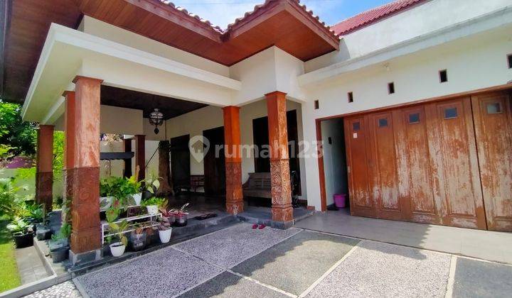 Rumah Mewah Bagus Siap Pakai Full Furnished Cocok Untuk Kantor
lokasi Di Kerten, Laweyan, Solo
 1