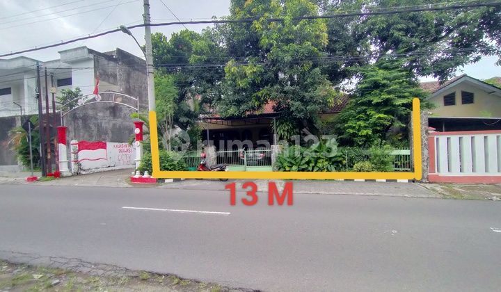 Rumah Lama Lokasi Strategis di Jalan Besar 50 M Jarak Dari Jl.urip Sumoharjo, Kec.jebres Solo