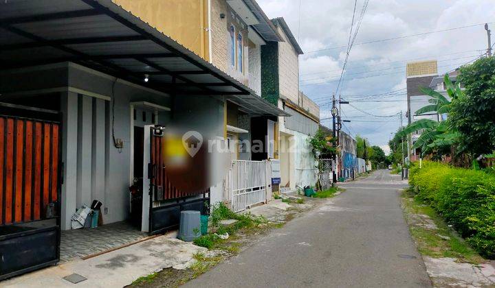 Rumah Minimalis Bersih Di Dekat Manahan Solo 2