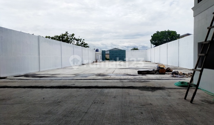 New Large Warehouse Fresh Container Access in Kartosuro, Solo