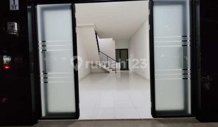 3-Story Shop House LT 77 at Raffles Hills 1