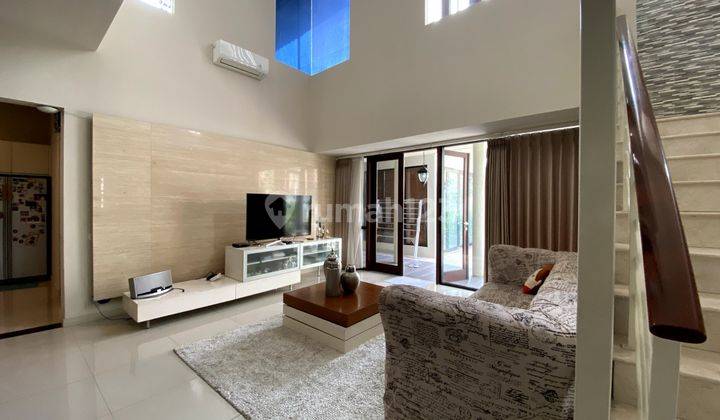 Rumah Full Furnish Siap Huni Diamond Hill Citraland, Surabaya Barat 5