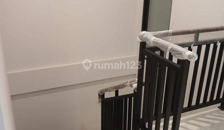 Rumah Baru Gress Minimalis di Grand Island Pakuwon City Sukolilo 10