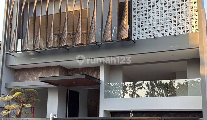 Rumah Dengan Design Cantik Siap Huni di Somerset Citraland  2