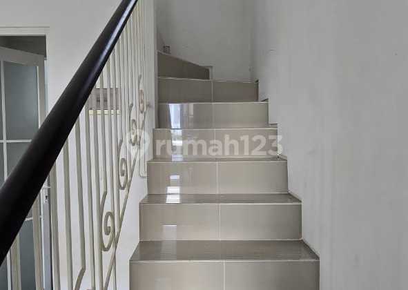 Rumah Baru Siap Huni 15 menit ke tol sumo, 25 menit ke pakuwon mall 2