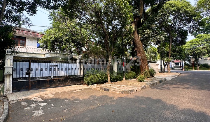 Dijual Rumah di Darmawangsa Kebayoran Baru
