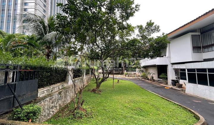 Dijual rumah tua hitung tanah Komplek Mentri Widya Chandra SCBD 2