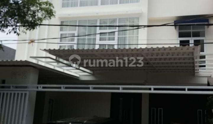 Dijual Rumah Furnish di Gunung Sahari Jakarta Pusat