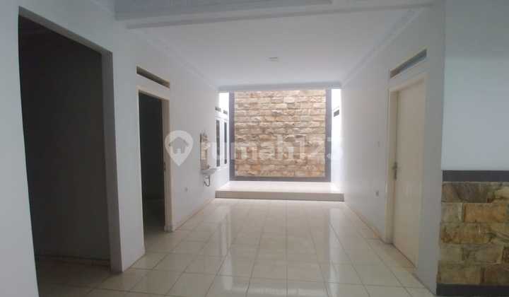 Dijual Rumah Mewah Hoek Di Rawamangun Jakarta Timur